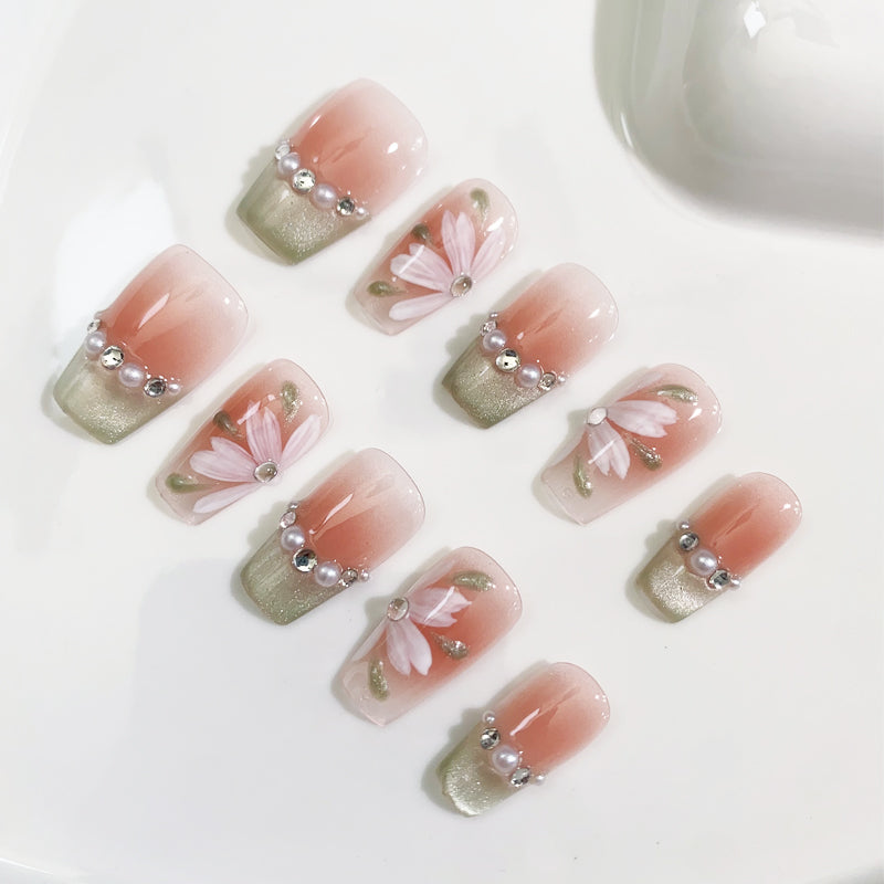 A59 Lovely Flower Short Coffin Press on Nails for Women