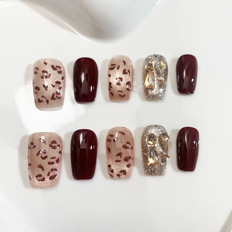 A60 Elegant Leopard Print Short Coffin Press on Nails for Women