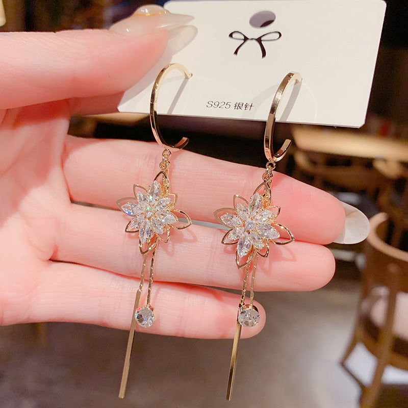 E1011  Long Flower Dangle Earrings